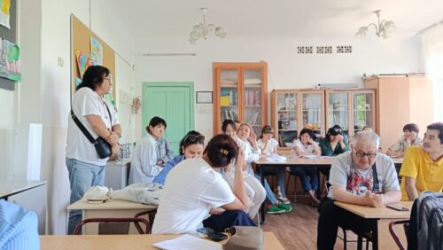 В ГЦТШ "Кыргызстан балдары" был проведен семинар по теме: Структура построения обучающего занятия в кружке.