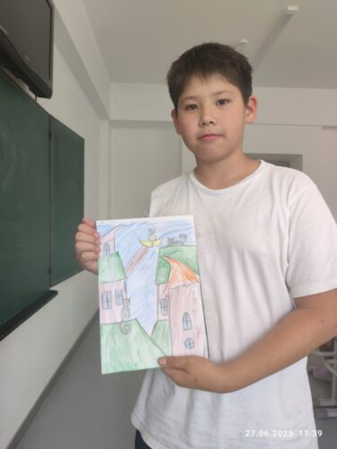 Преподаватели отдела Мир творчества, закончили занятия в школьных детских лагерях.