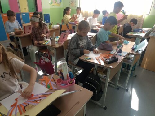 Работа в кружках и студиях.
