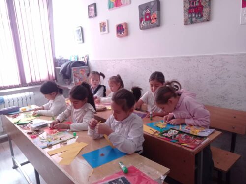 Работа в кружках и студиях.