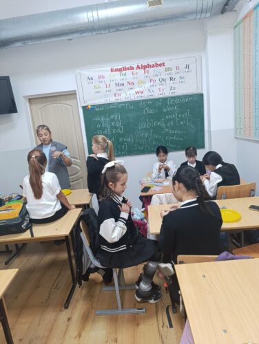 Работа в кружках и студиях.