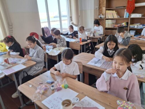 Работа в кружках и студиях.
