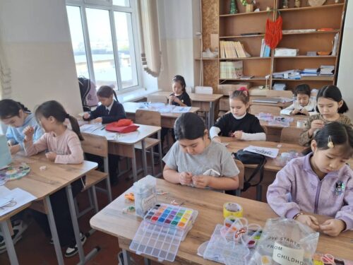 Работа в кружках и студиях.