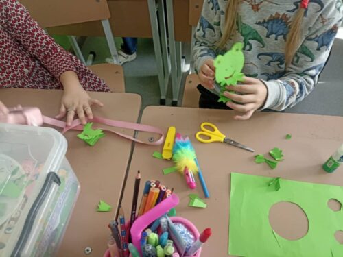Работа в кружках и студиях.