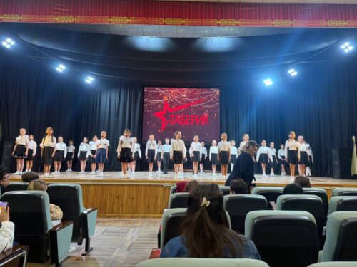 День учителя в ГЦТШ "Кыргызстан балдары"