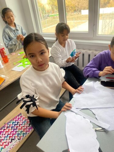 Работа в кружках и студиях.