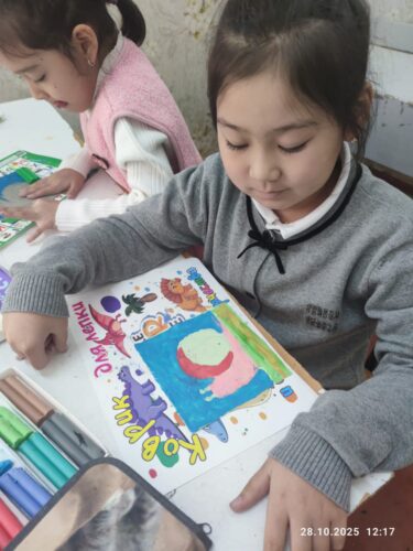 Работа в кружках и студиях.