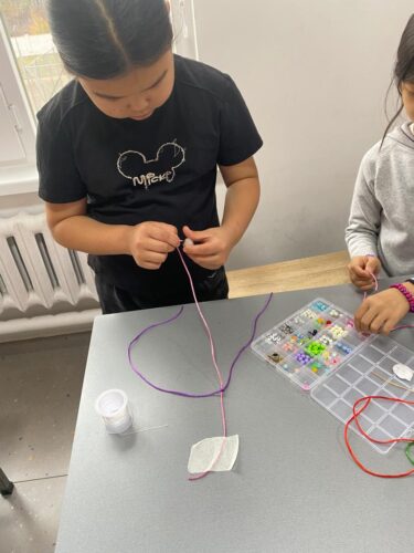 Работа в кружках и студиях.