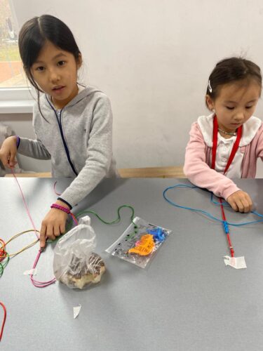 Работа в кружках и студиях.