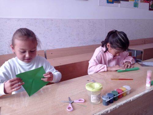 Работа в кружках и студиях.