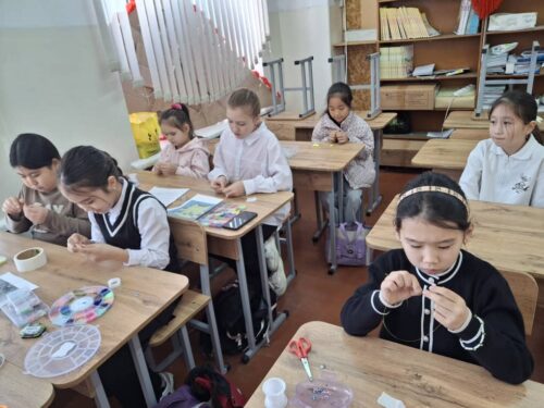 Работа в кружках и студиях.