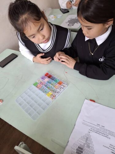 Работа в кружках и студиях.