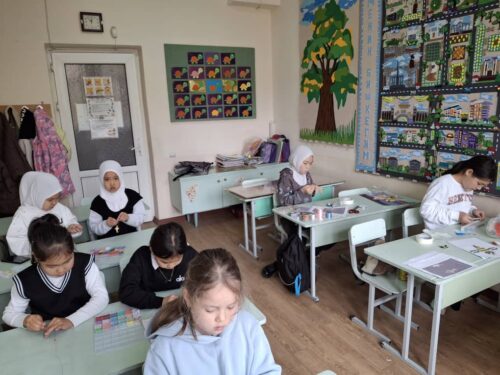 Работа в кружках и студиях.