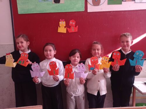 Работа в кружках и студиях.