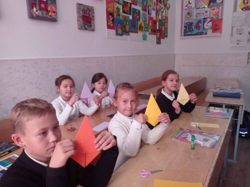 Работа в кружках и студиях.