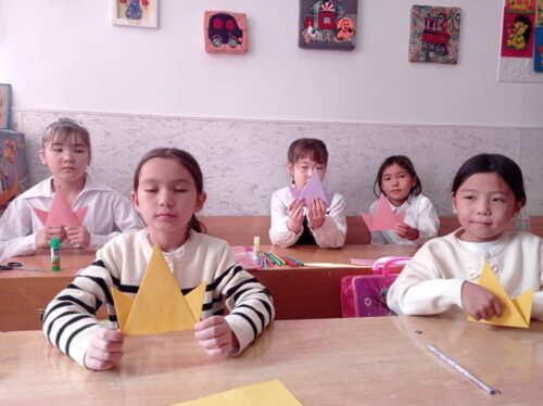 Работа в кружках и студиях.