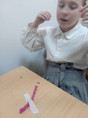 Работа в кружках и студиях.