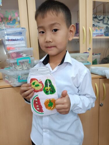 Работа в кружках и студиях.