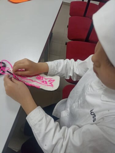 Работа в кружках и студиях.