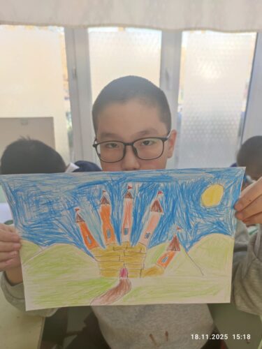 Работа в кружках и студиях.