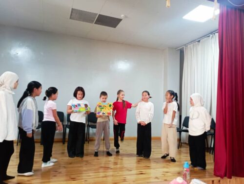 Работа в кружках и студиях.