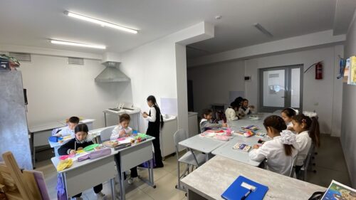 Работа в кружках и студиях.