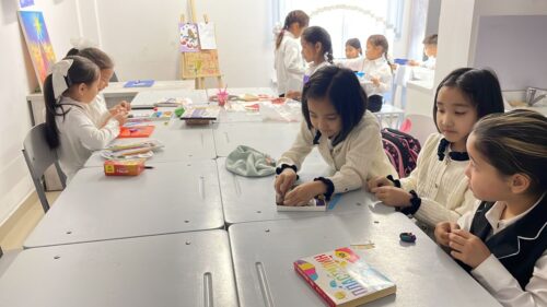 Работа в кружках и студиях.