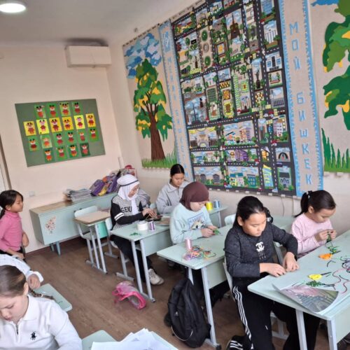 Работа в кружках и студиях.