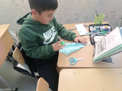 Работа в кружках и студиях.