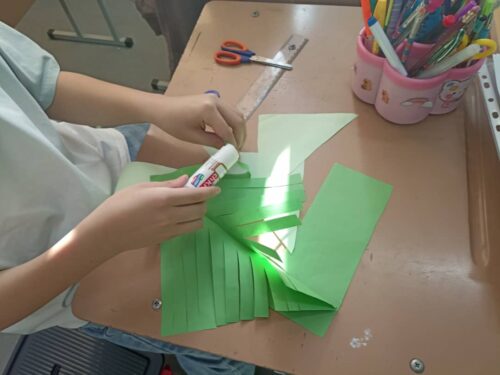 Работа в кружках и студиях.