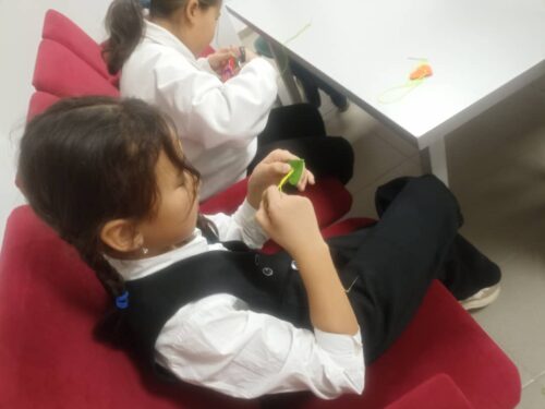 Работа в кружках и студиях.