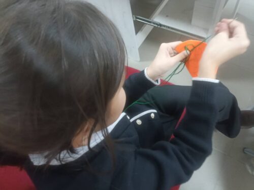 Работа в кружках и студиях.