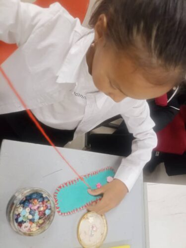 Работа в кружках и студиях.