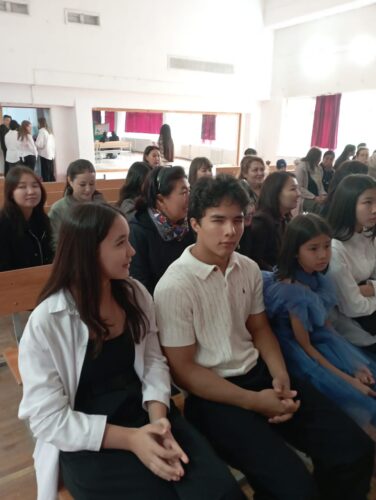 Работа в кружках и студиях.