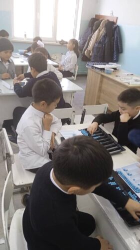 Работа в кружках и студиях.