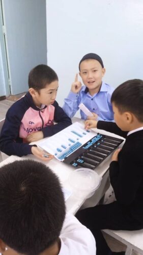 Работа в кружках и студиях.