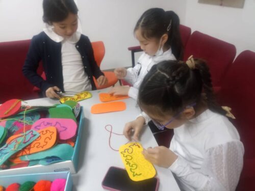 Работа в кружках и студиях.