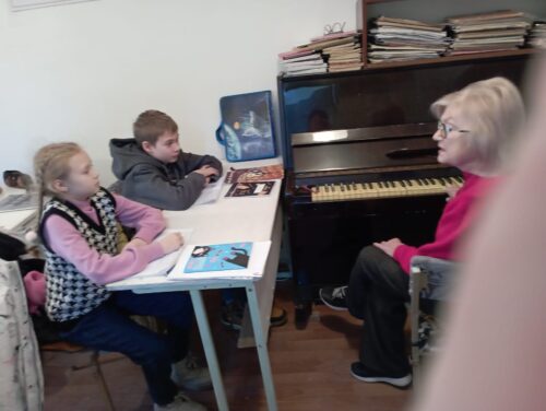 Работа в кружках и студиях.