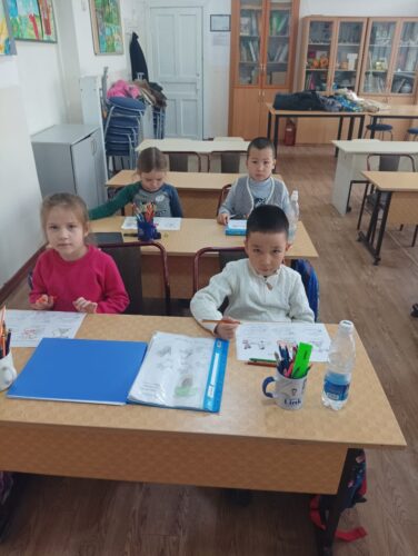 Работа в кружках и студиях.