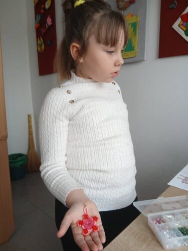 Работа в кружках и студиях.