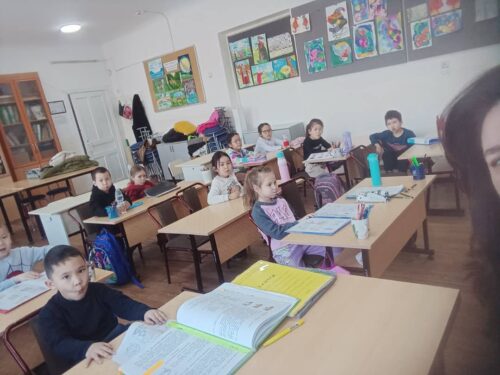 Работа в кружках и студиях.