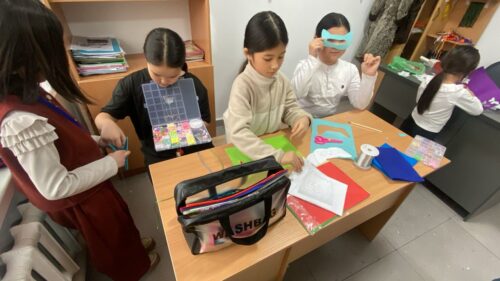 Работа в кружках и студиях.