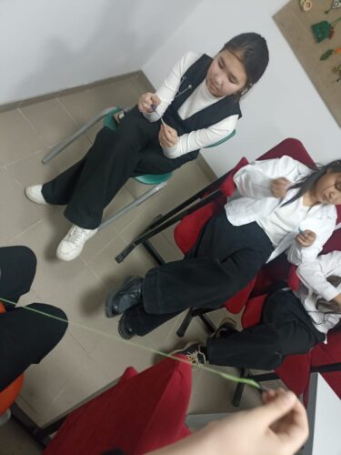 Работа в кружках и студиях.