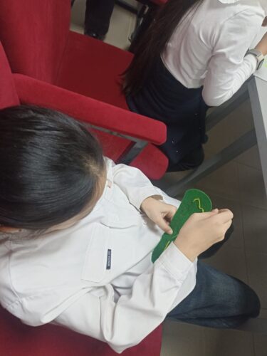 Работа в кружках и студиях.