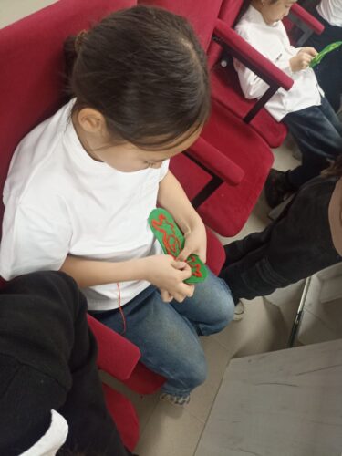 Работа в кружках и студиях.