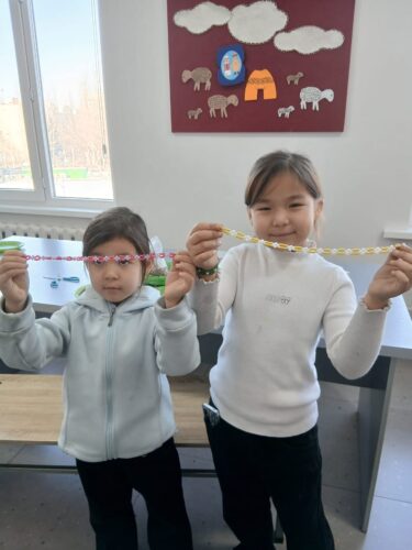 Работа в кружках и студиях.