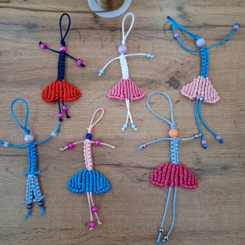 Работа в кружках и студиях.