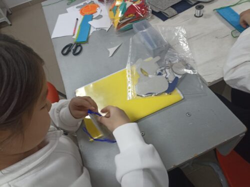 Работа в кружках и студиях.