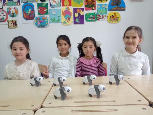 Работа в кружках и студиях.