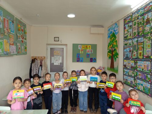 Работа в кружках и студиях.